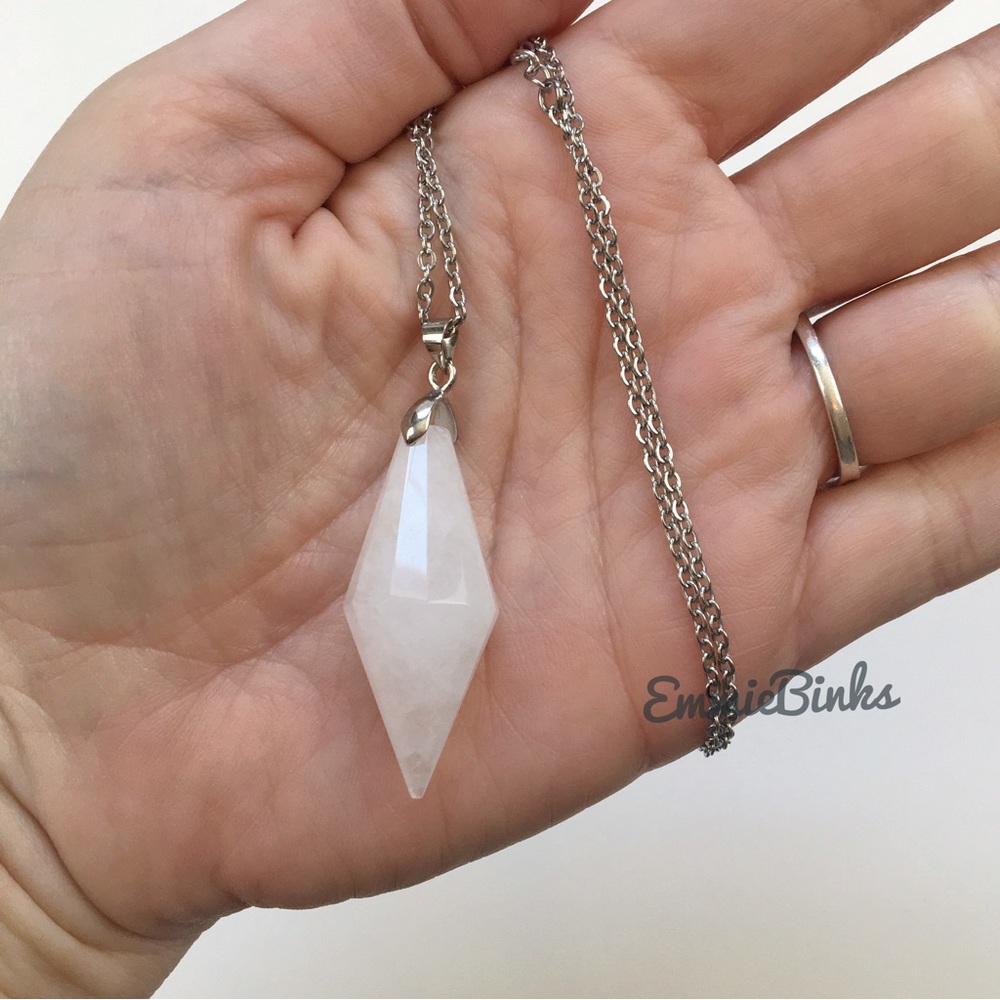 New Clear Quartz Pendant Necklace - Picture 7 of 12